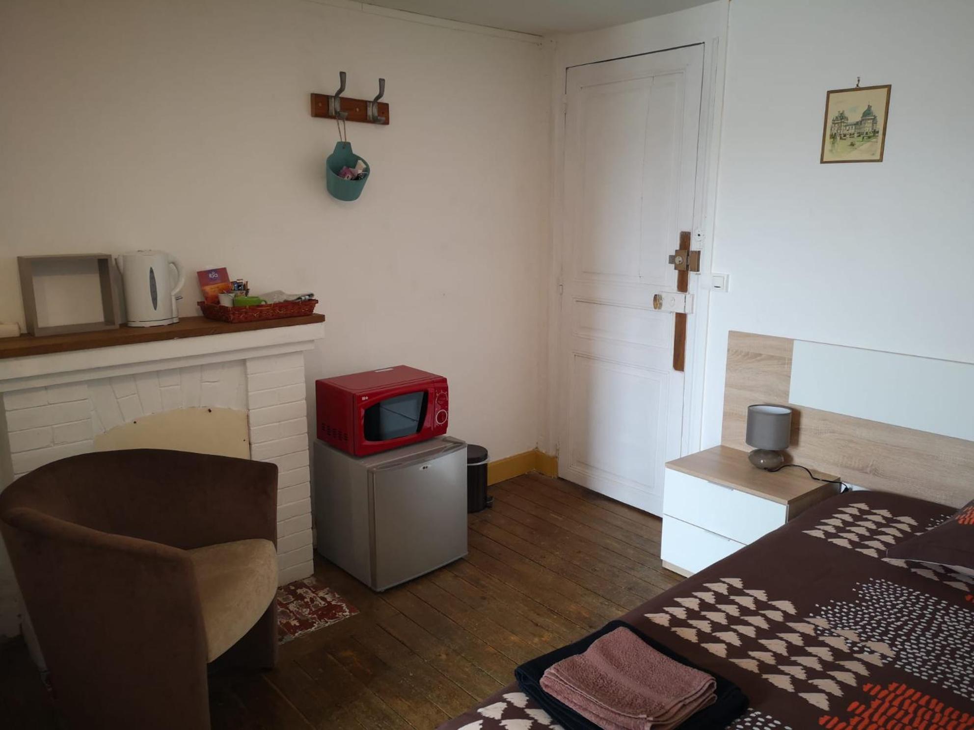 Chambres Avec Salle De Bains Et Cuisine En Centre Ville Argenton Sur Creuse Kültér fotó